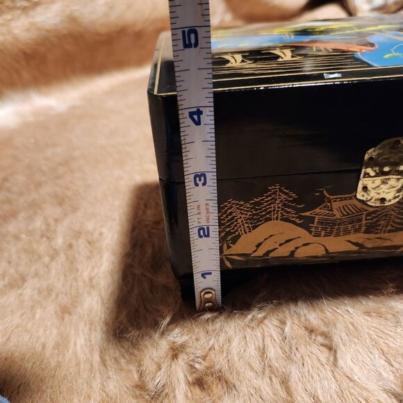 Antique Japanese Lacquered Music Box With Geisha Ballerina & Scenic Design Shell - Picture 5 of 14